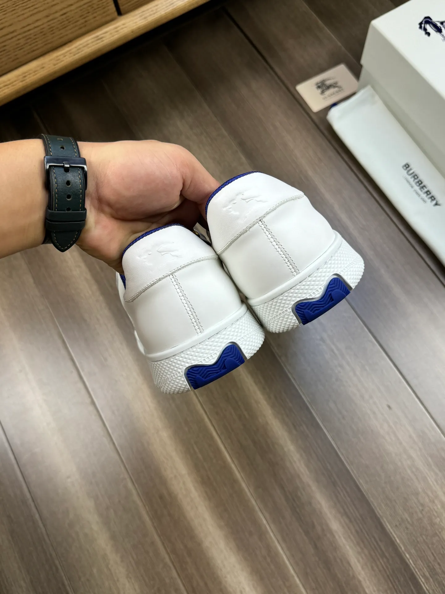 p380💰Men's shoes [BURBERRY] Burberry - High-end quality original order 🔍🔍🔍 - Upper: imported 🔝 Napa calfskin, brand totem cloth, tongue brand cloth label - Lining: canvas lining, - Outsole: rubber; two-color molded outsole - Ultra-high quality control·Fine workmanship: highlighted (high-end·luxury·grade) -Size : 38-44 (45 for men, can be customized)